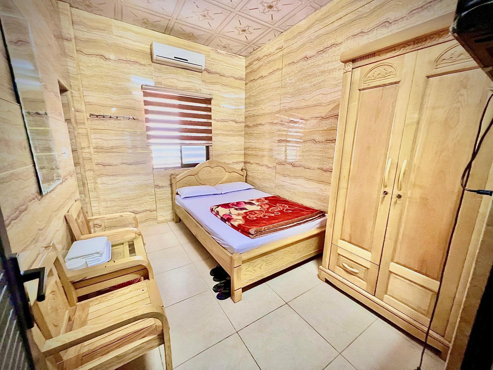 Thanh Thuy Guesthouse Dong Ha Exteriör bild