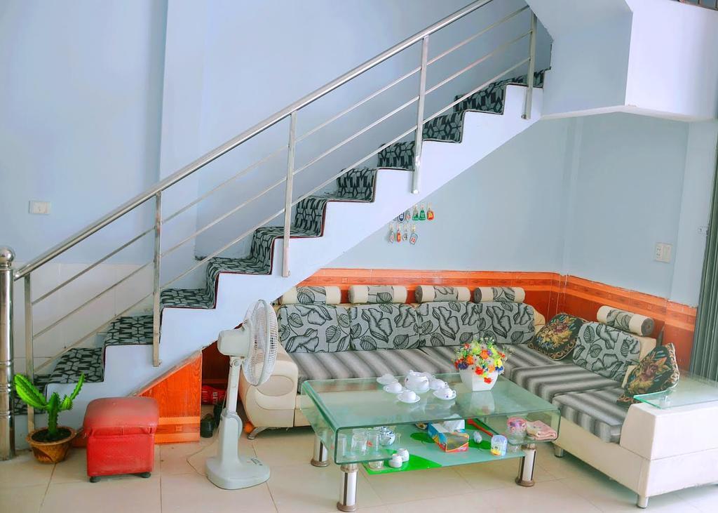 Thanh Thuy Guesthouse Dong Ha Exteriör bild