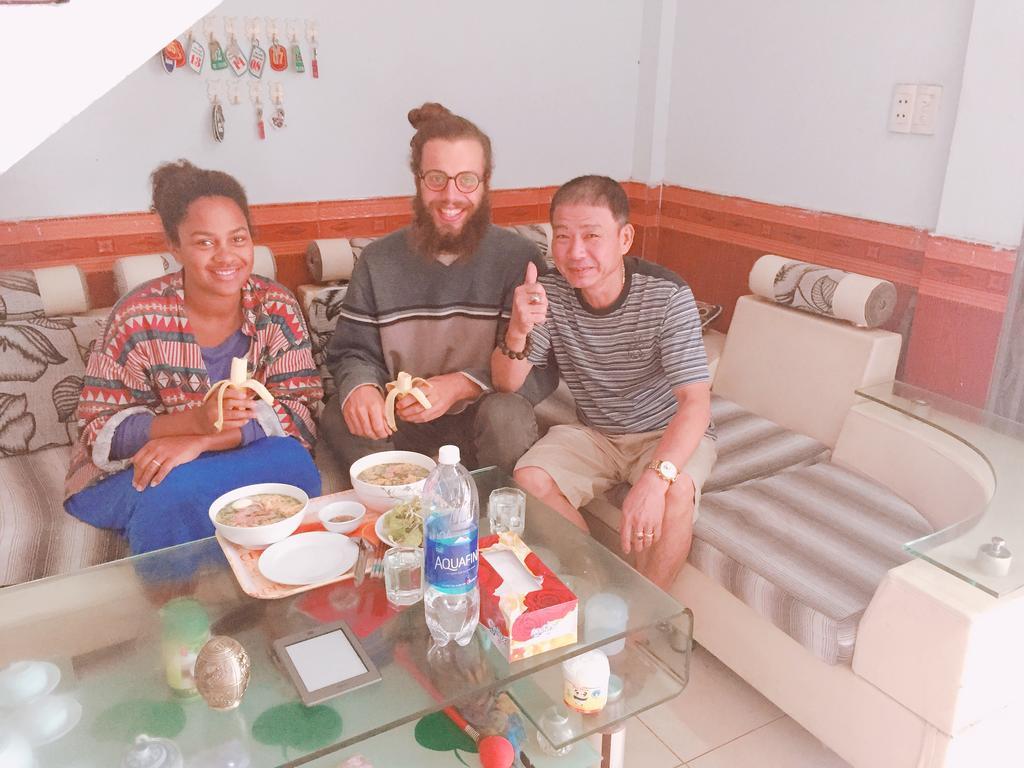 Thanh Thuy Guesthouse Dong Ha Exteriör bild