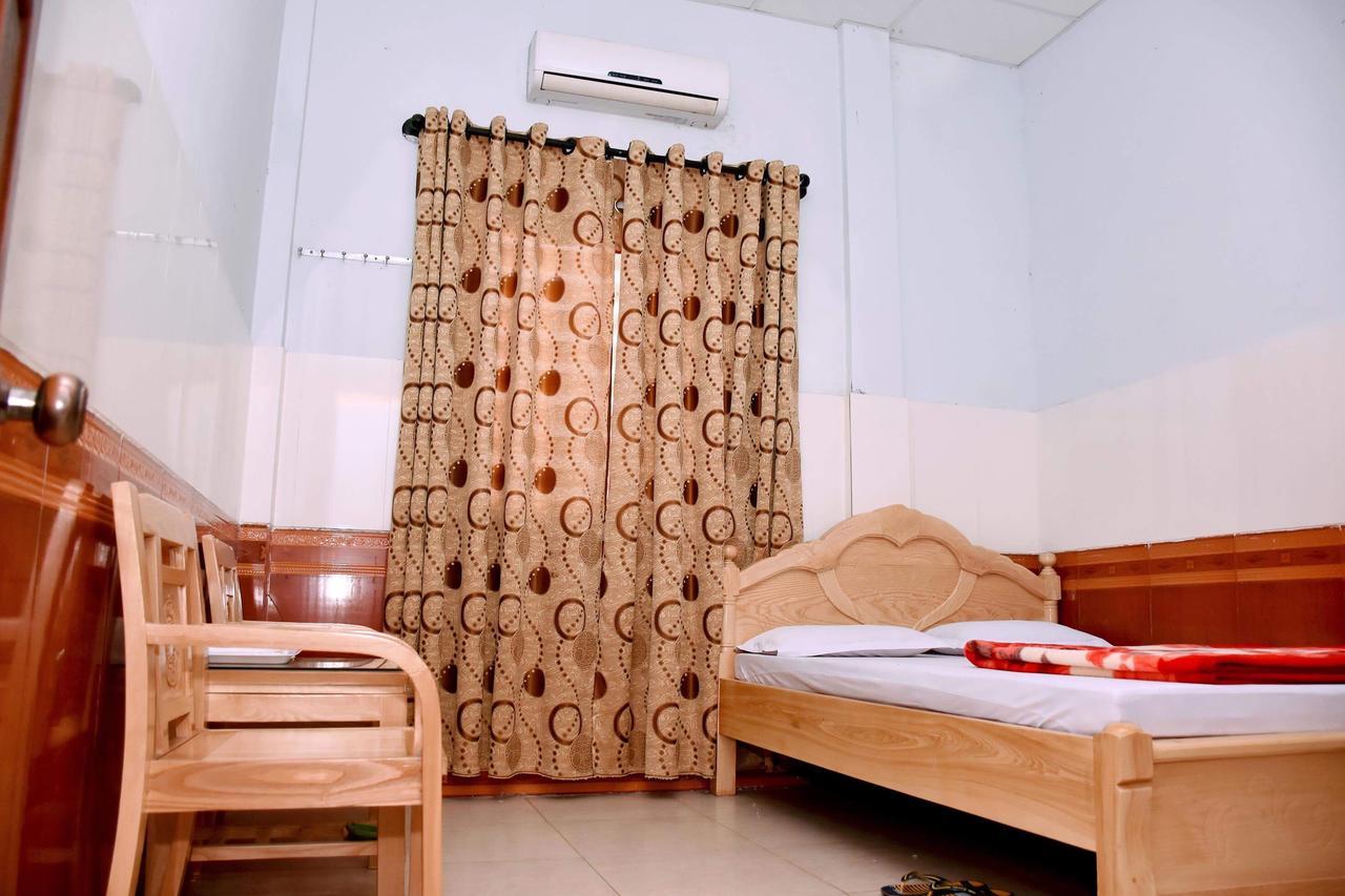 Thanh Thuy Guesthouse Dong Ha Exteriör bild