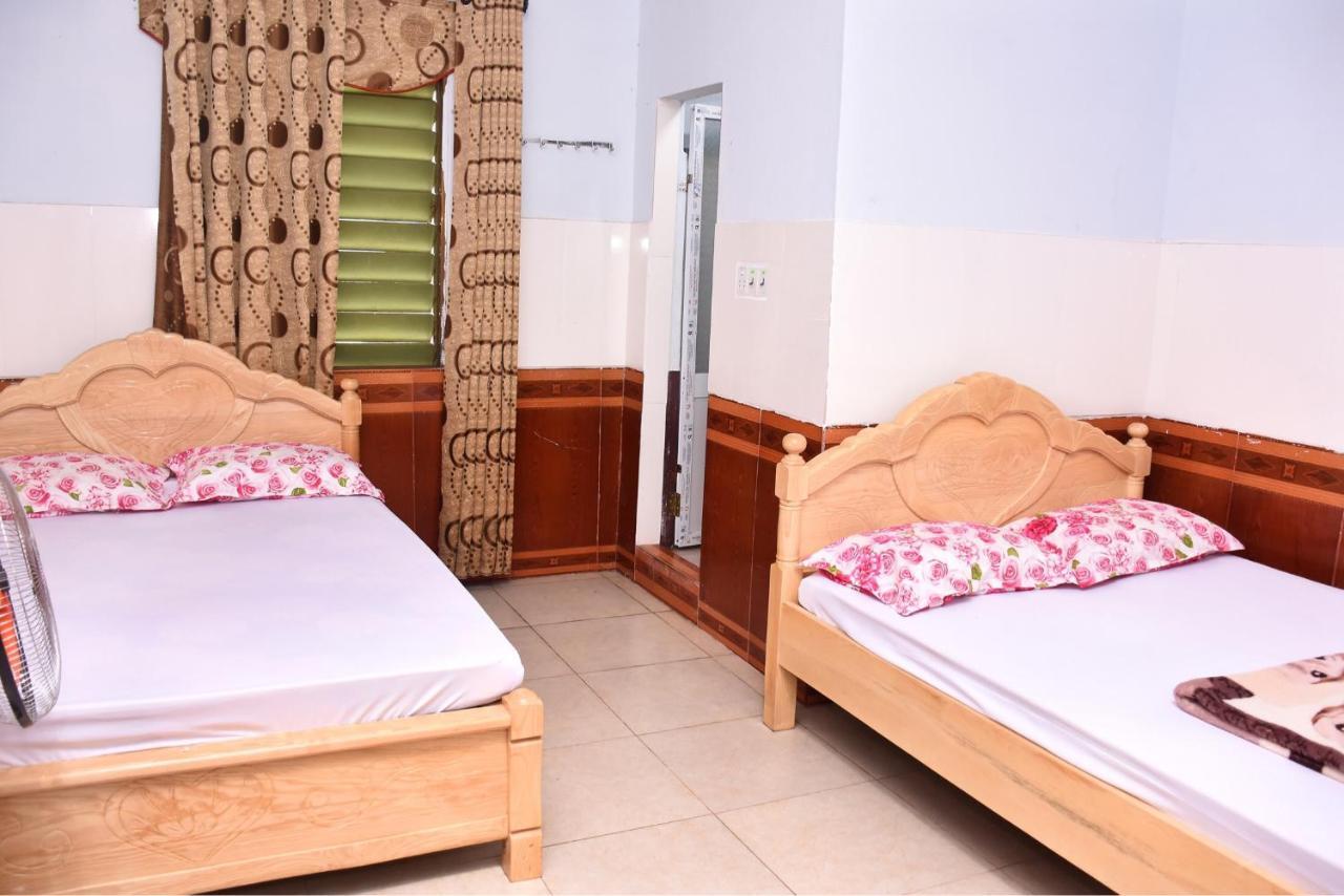 Thanh Thuy Guesthouse Dong Ha Exteriör bild